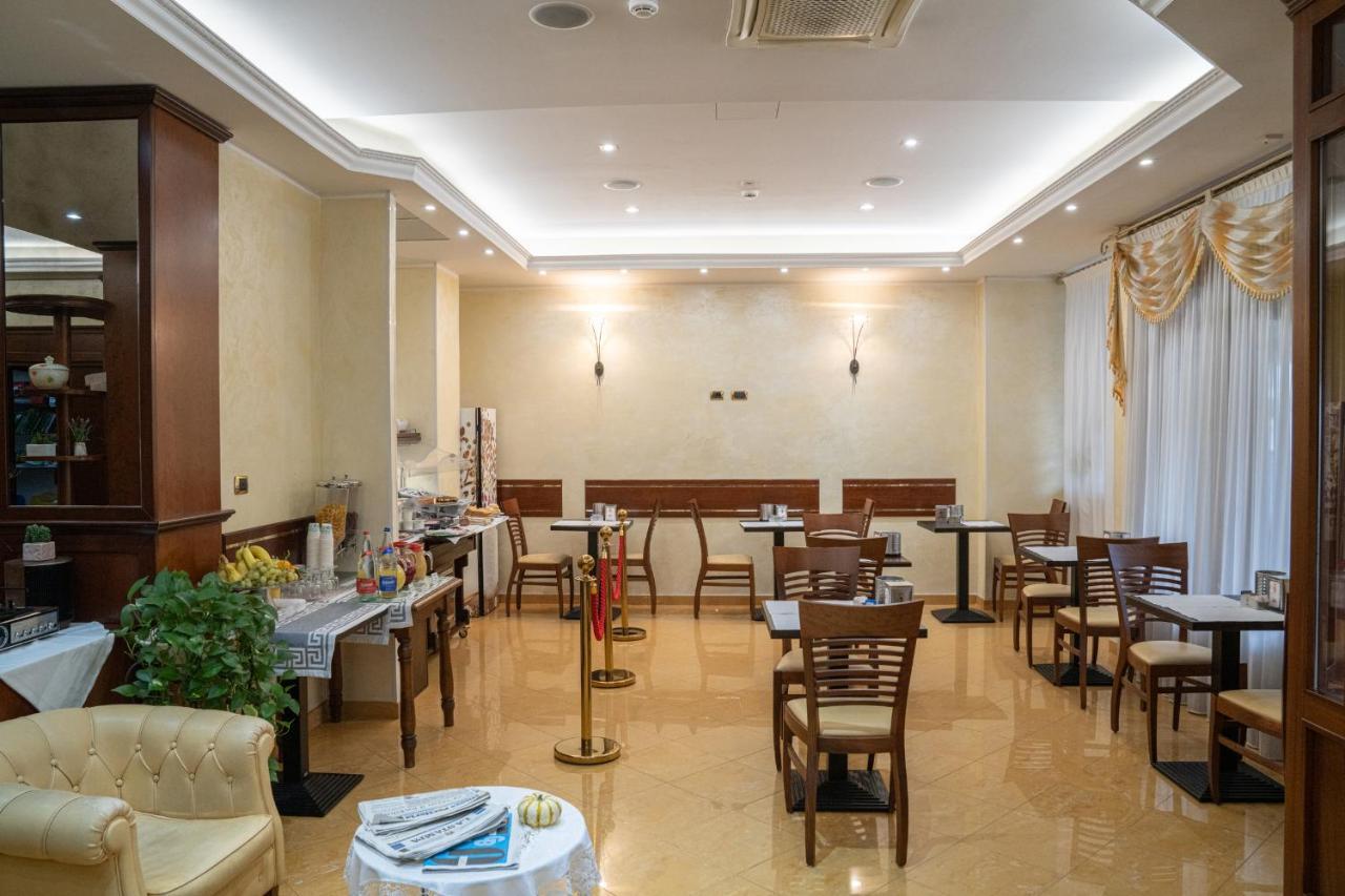 Hotel La Noce Chivasso Buitenkant foto