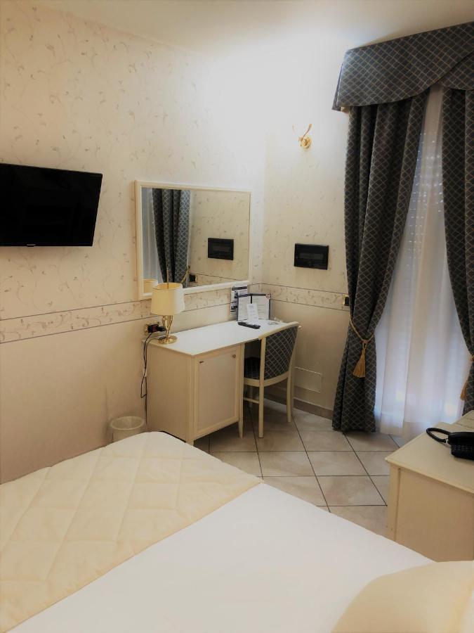 Hotel La Noce Chivasso Buitenkant foto