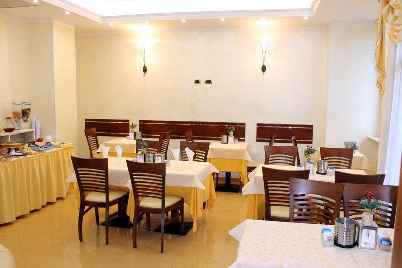 Hotel La Noce Chivasso Buitenkant foto